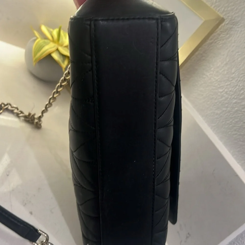 Kate Spade Bariar Lane Quilted Emelyn Crossbody Shoulder Black 7”-10”-3” EUC - Picture 11 of 16